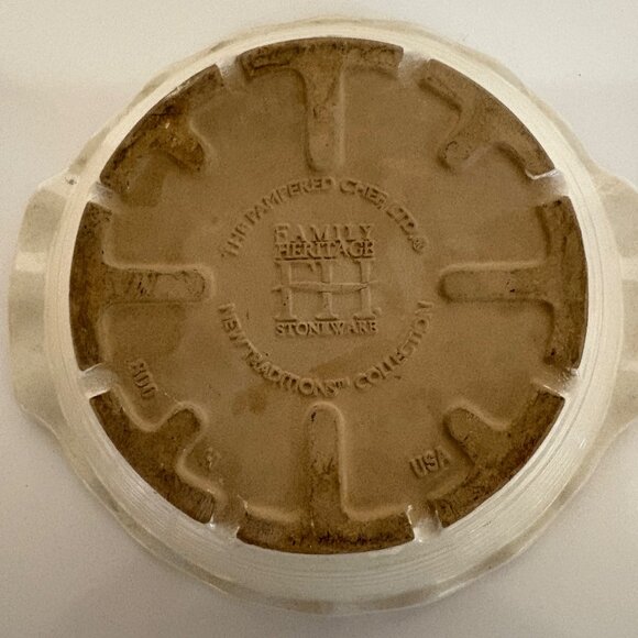 Pampered Chef Family Heritage New Traditions Stoneware Pie Dish 10" Baking Pan - Picture 3 of 7